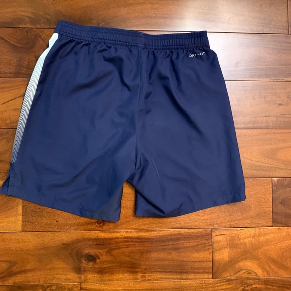 Nike Dri-Fit Shorts. - Picture 4 of 8
